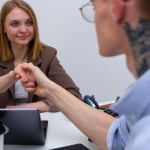 Jak znaleźć pracę zgodną z wartościami: praktyczny przewodnik i narzędzia do świadomej zmiany kariery