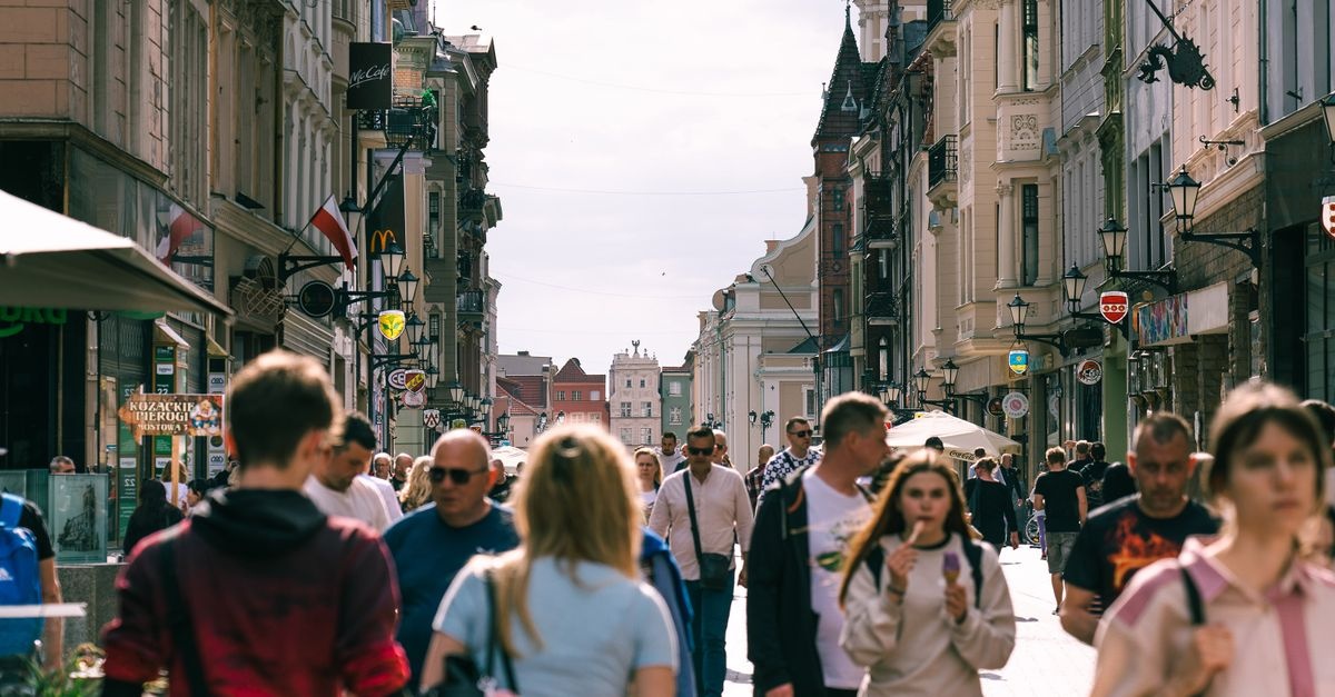 Czym są nierówności społeczne? Definicja, przyczyny i skutki dla gospodarki i społeczeństwa